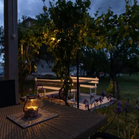 Tranquil And Stylish Kastel Novi - With Garden Kaštela