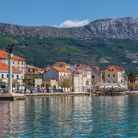 Tranquil And Stylish Kastel Novi - With Garden Apartamento